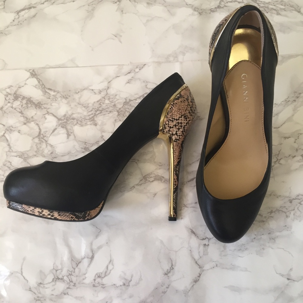 Gianni Bini platform heels size 7.5